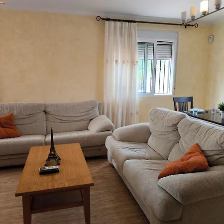 Cozy In La Marina Only 10 Minutes From The *