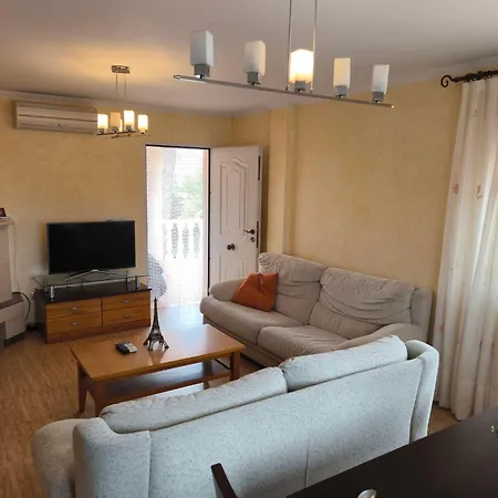 Casa de Férias Cozy In La Marina Only 10 Minutes From The